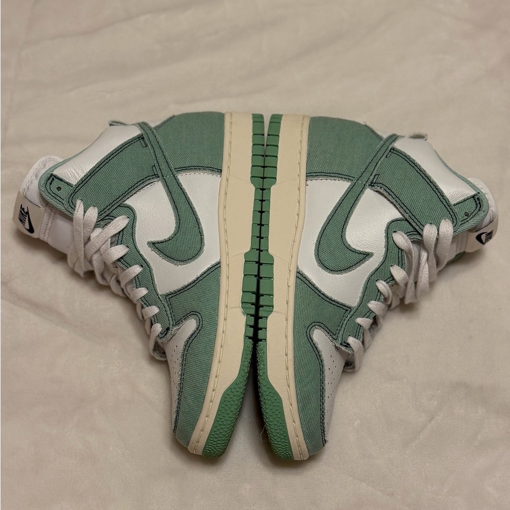 Nike Dunk High 1985 Sneakers